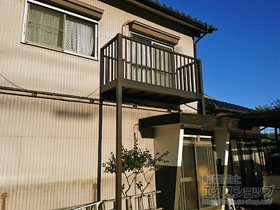 のバルコニー ビューステージHスタイル 縦太格子 単体 柱建て式+屋根置き式 施工例