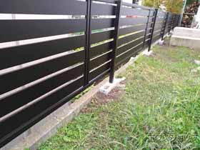 のフェンス・柵 モクアルフェンス 横板タイプ 自由柱施工 施工例