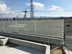 のフェンス・柵 シンプレオフェンスSY1型 横スリット 自由柱施工 施工例