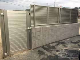 の門扉 シンプレオ門扉5型 横目隠し 片開き 高尺タイプ 門柱使用 施工例