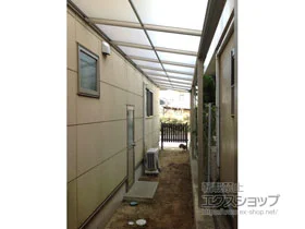 Value Selectのテラス屋根 プレシオステラス F型 テラスタイプ 三連棟 積雪～20cm対応 施工例