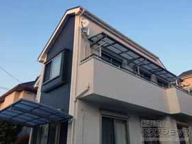 LIXIL(リクシル)のバルコニー屋根 スピーネ F型 ルーフタイプ 3連棟 積雪～20cm対応 施工例