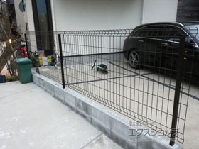 のフェンス・柵 イーネットフェンス2F型 自由柱施工 施工例