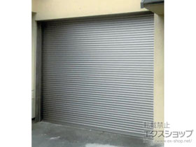 のガレージシャッター ガレージシャッタークワトロ 電動式 内部付タイプ※外部停電時開閉機構 施工例