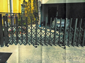 のカーゲート アルシャインII H型 Aタイプ ノンレール 片開き 390S 施工例