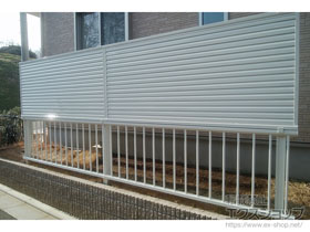 のフェンス・柵 ミエッタフェンス 防犯たて格子タイプ 自由柱 ※柱別途 施工例