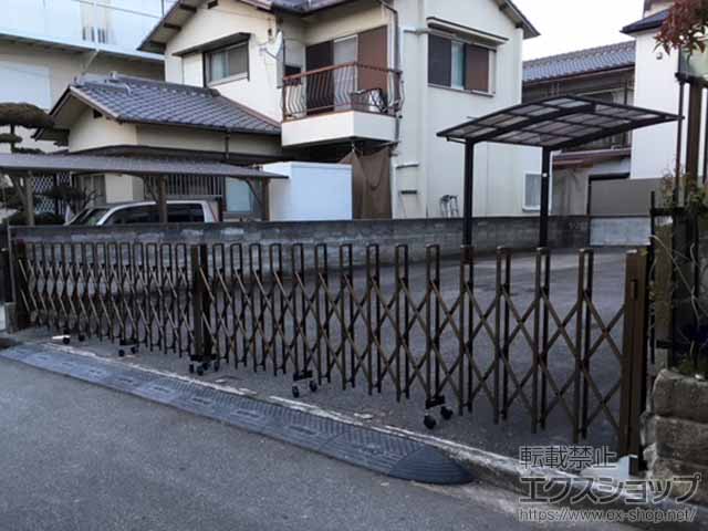 のカーゲート トリップゲート RB型 ノンレール 両開き 88W 施工例