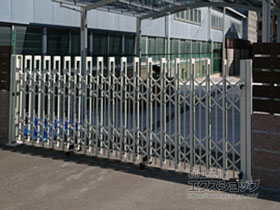 のカーゲート アルシャインII PG型R(ペットガード) Aタイプ ノンレール 片開き 390S 施工例