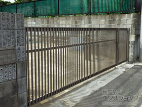 のカーゲート ワイドオーバードアS2型 電動式 施工例