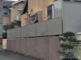 のフェンス・柵 ミエーネフェンス 目隠しルーバータイプ 自由柱施工 施工例