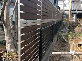 のフェンス・柵 ルシアスフェンスF04型 横半目隠し 2段支柱＜自立建て用＞ 施工例