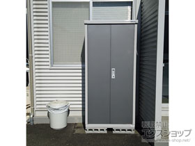 の物置・屋外倉庫 アイビーストッカー 900×515×1903 BJX-095E-PG 施工例