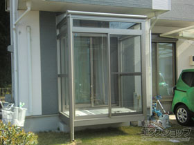 のテラス囲い・サンルーム サニージュ F型 床納まり ランマ付 積雪〜20cm対応 施工例