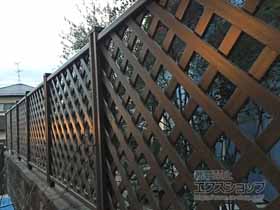 のフェンス・柵 ステイウッドフェンスM1型 間仕切り柱 施工例