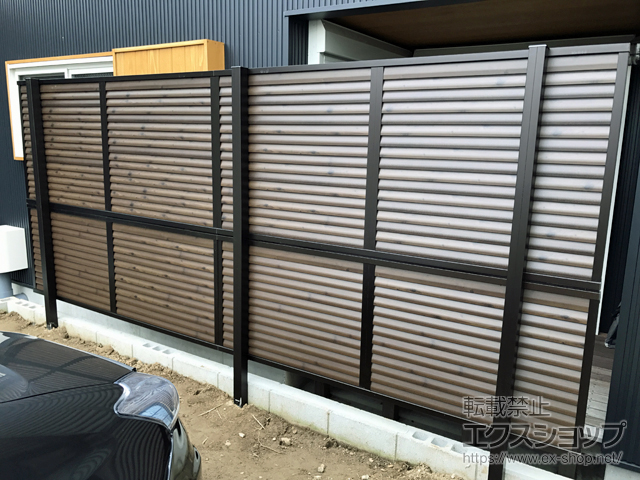 のフェンス・柵 シャトレナM3型 多段施工[60角支柱] 施工例