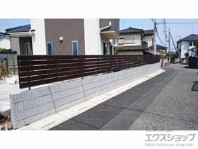 のフェンス・柵 ジオーナフェンスYS型 フリーポールタイプ 　色：シャイングレー+柿渋 施工例