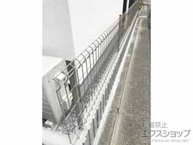 のフェンス・柵 ハイグリッドフェンス UF8型 フリーポールタイプ 施工例