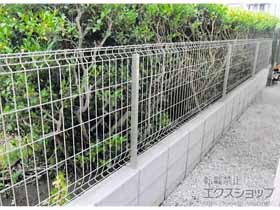 のフェンス・柵 イーネットフェンス2F型 自由柱 施工例