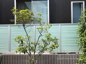 LIXIL リクシル(TOEX)のフェンス・柵・塀 プレスタフェンス8S型+8型 フリーポールタイプ 施工例