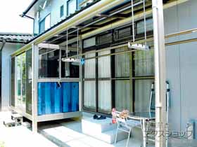 のテラス囲い・サンルーム サニージュ R型 床納まり ランマ無 積雪〜20cm対応 ※部分囲い納まり 施工例