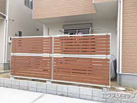 のフェンス・柵 ルシアスフェンスF04型 横板 木目カラー 2段支柱 自立建て用（パネル2段） 施工例