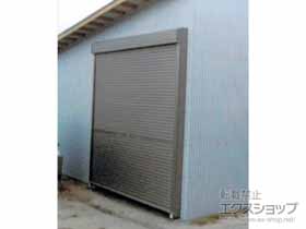 のガレージシャッター ガレージシャッタークワトロ 手動式 外部付タイプ 施工例