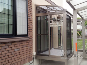 のテラス囲い・サンルーム サニージュ R型 床納まり ランマ無 積雪〜20cm対応 施工例