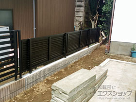 のフェンス・柵 ミエーネフェンス 目隠しルーバータイプ 自由柱施工 施工例