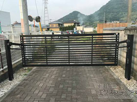 のカーゲート ワイドオーバードアS3型 電動式*アルミ色 施工例