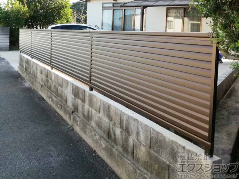 のフェンス・柵 ミエーネフェンス 目隠しルーバータイプ 自由柱 施工例