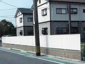 のフェンス・柵 レスティナフェンス7型 横目隠し 自由柱施工 施工例