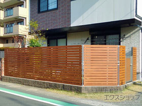 の門扉 ルシアス門扉　CW04型 横目隠し 片開き 複合カラー 門柱使用 施工例