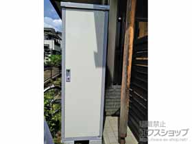 の物置・屋外倉庫 アイビーストッカー 600×515×1903 BJX-065E-P-FW 施工例