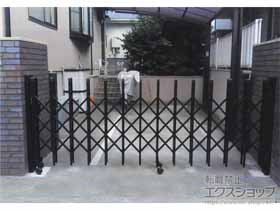 のカーゲート トリップゲート RC型 ノンレール 片開き 30S 施工例