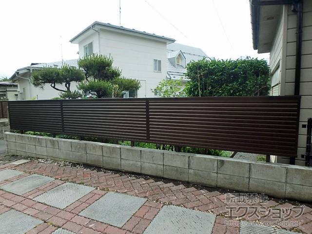 のフェンス・柵 ミエーネフェンス 目隠しルーバータイプ 自由柱施工 施工例