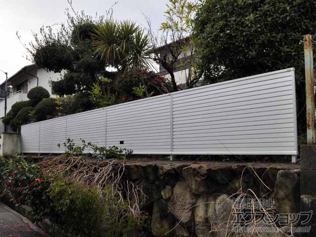 のフェンス・柵 シンプレオフェンス5型 横目隠し 自由柱施工 施工例