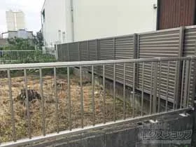 Value Selectのフェンス・柵・塀 ミエッタフェンス 防犯たて格子タイプ 自由柱 施工例