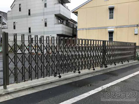 のカーゲート エクモアMH 両開きタイプ 形材仕様 スチールレール 96W(48S+48M) 施工例