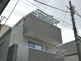 LIXIL(リクシル)のバルコニー屋根 パワーアルファ F型 1500 屋根タイプ 単体 積雪～50cm対応 ※2 施工例
