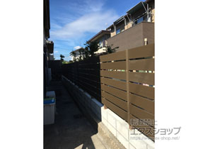 のフェンス・柵 モクプラボード 7段 隙間20mm 施工例