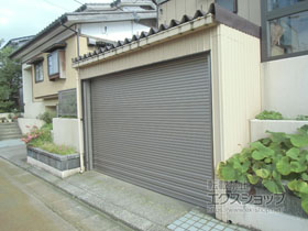 のガレージシャッター ガレージシャッタークワトロ 電動式 内部付タイプ 施工例