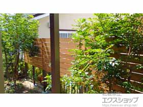 のフェンス・柵 マイティウッド デコ 横貼り8段 隙間10ｍｍ 施工例