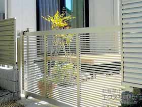 のカーゲート エクスライン引戸1型 <片引きタイプ> 25-12S 施工例