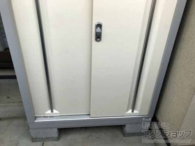 の物置・屋外倉庫 シンプリー 一般型 900×515×1303 MJX-095C-FW 施工例