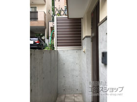 のフェンス・柵 ルシアスフェンスF02型 横目隠し 複合カラー 自由柱施工 施工例