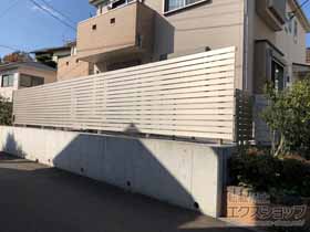 のフェンス・柵 ルシアスフェンスH02型 横板格子 自由柱施工 施工例