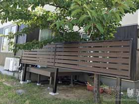 のフェンス・柵 モクアルフェンス 横板タイプ 2段支柱 自立建て用 パネル上段のみ 施工例