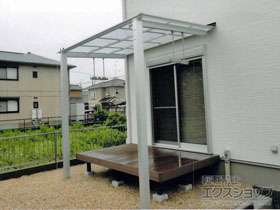 のウッドデッキ 樹ら楽ステージ 木彫 施工例