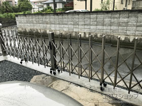 の物置・屋外倉庫 エスモ 一般型 1797×520×1959 ESE-1805A-SS 施工例