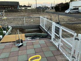 の門扉 メッシュフェンスG10 門扉 両開き 柱使用 施工例